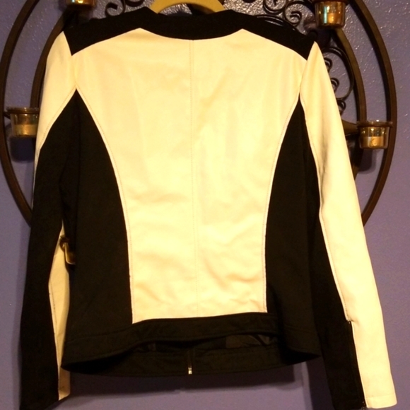 Jacket - Picture 4 of 6